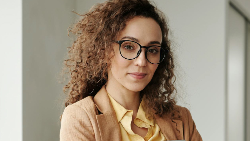 جذاب‌ترین مدل‌ موی فر ریز که ظاهری متفاوت به شما می‌دهد